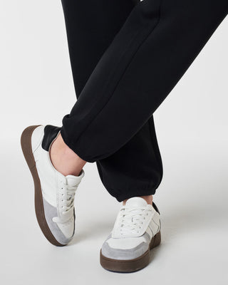 AirEssentials Jogger Pant- Very Black