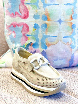 Cassie Slip-on Sneaker- Creme