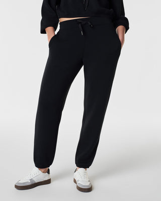 AirEssentials Jogger Pant- Very Black