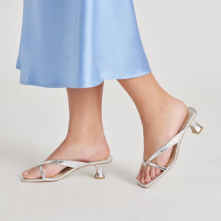Brevel Heel- Silver Distressed Leather