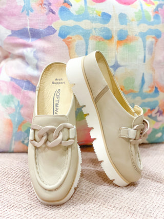 Carrie Leather Mule- Creme
