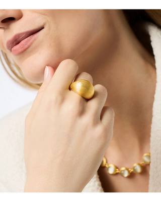 Cobblestone Bombé Ring- Gold- 7