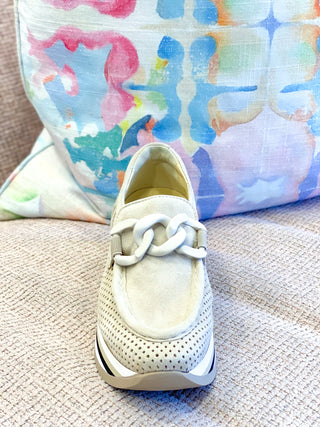 Cassie Slip-on Sneaker- Creme