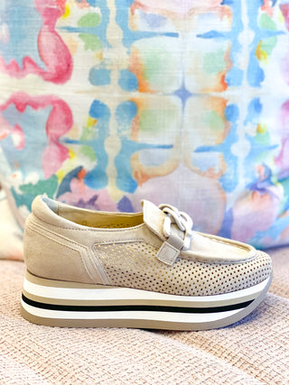Cassie Slip-on Sneaker- Creme