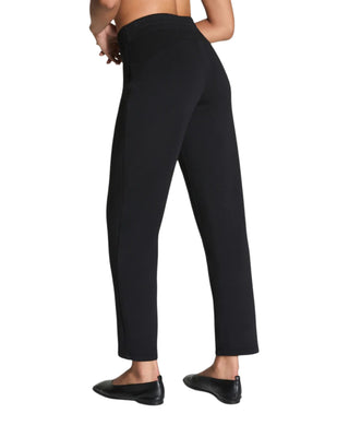 AirEssentials Slim Straight Pant- Very Black